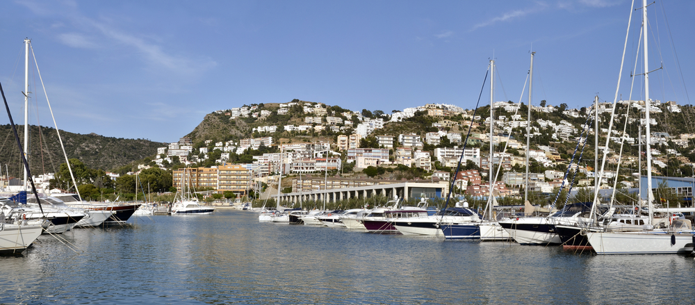 Panoramic,Photo,Of,Port,And,Town,Of,Roses,,Or,Rosas,